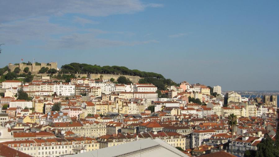 the view of the castle from the Miradouro