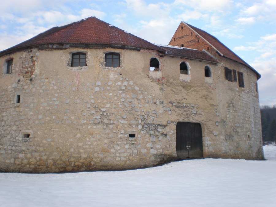 Ribnik castle