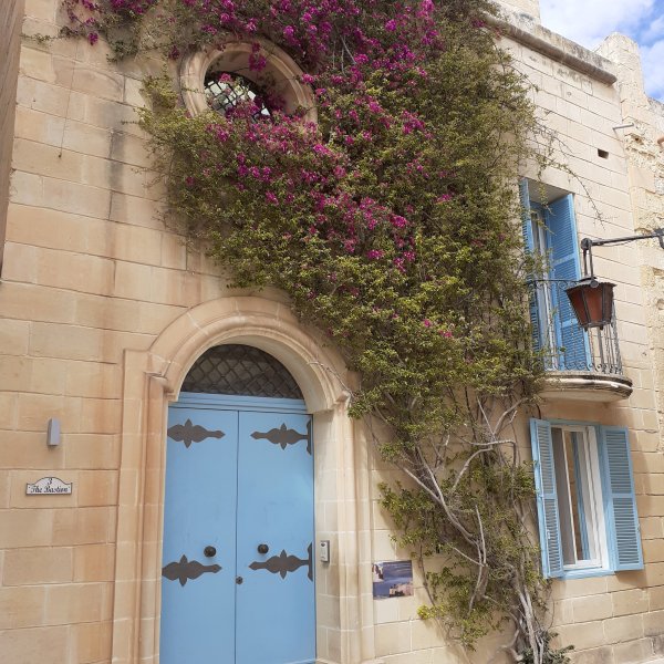 Thursday doors: beautiful doors from Malta
